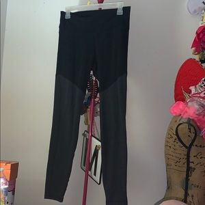 Old navy women’s active wear GO DRY leggings